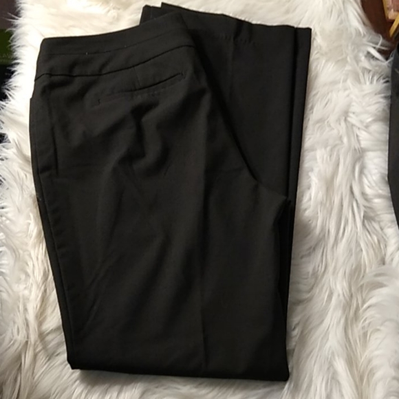 Women's Ann Taylor Pants - Picture 6 of 6